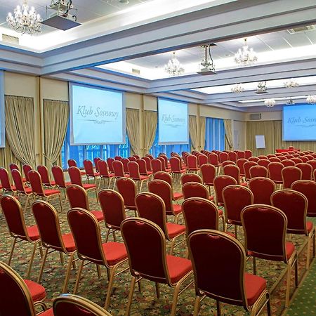 Klub Sosnowy Hotel Warsaw Luaran gambar