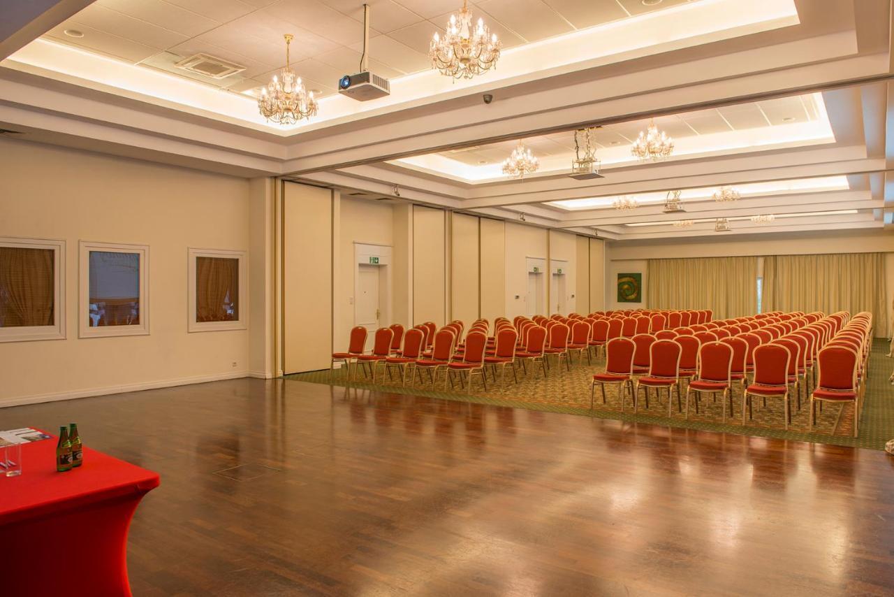 Klub Sosnowy Hotel Warsaw Luaran gambar