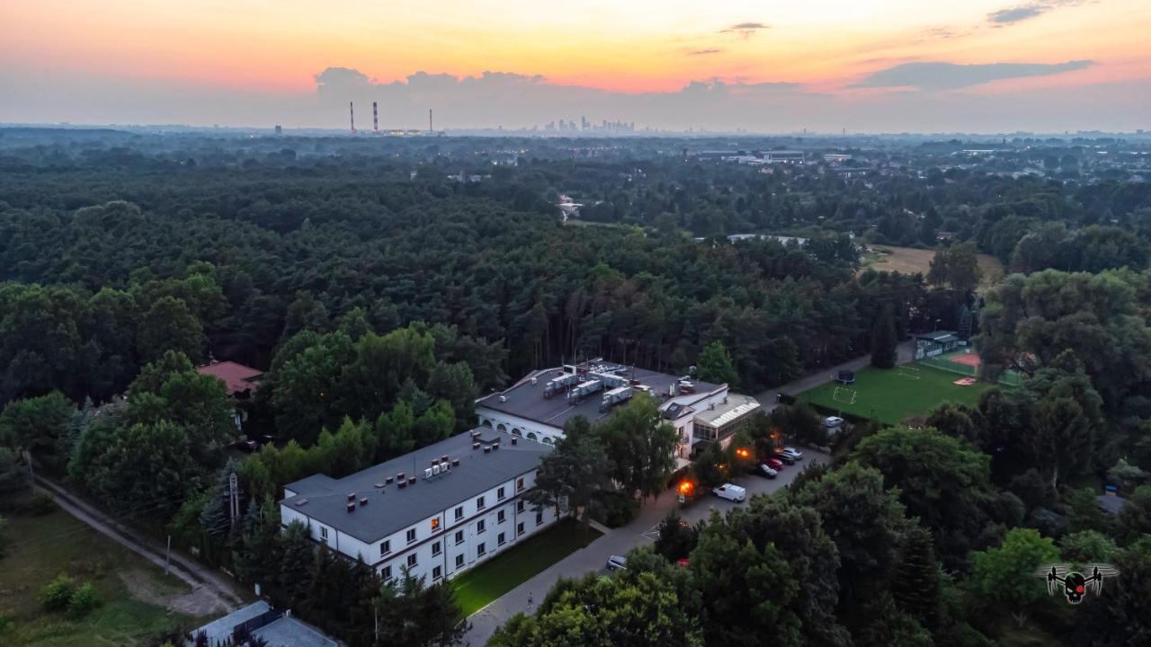 Klub Sosnowy Hotel Warsaw Luaran gambar