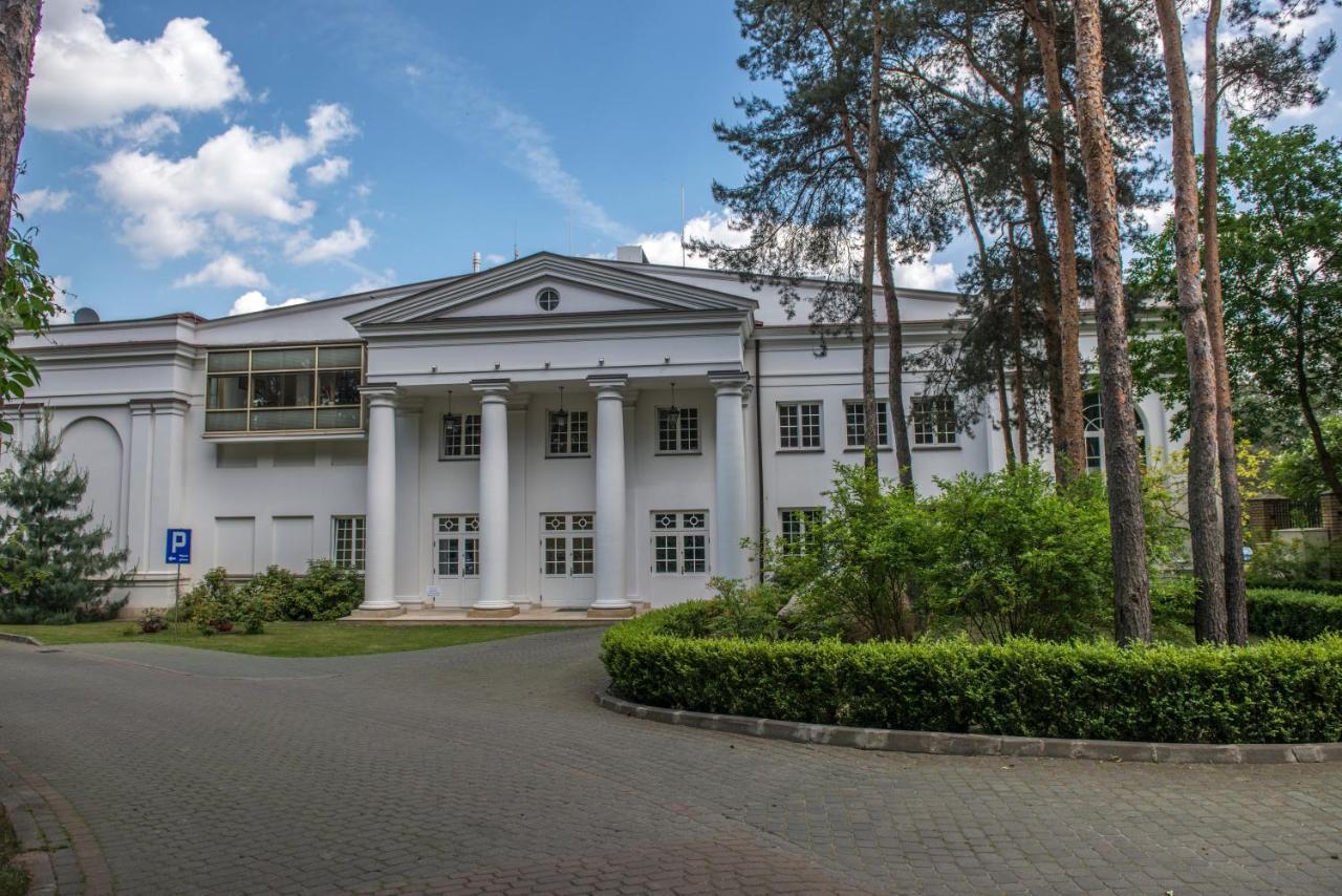 Klub Sosnowy Hotel Warsaw Luaran gambar