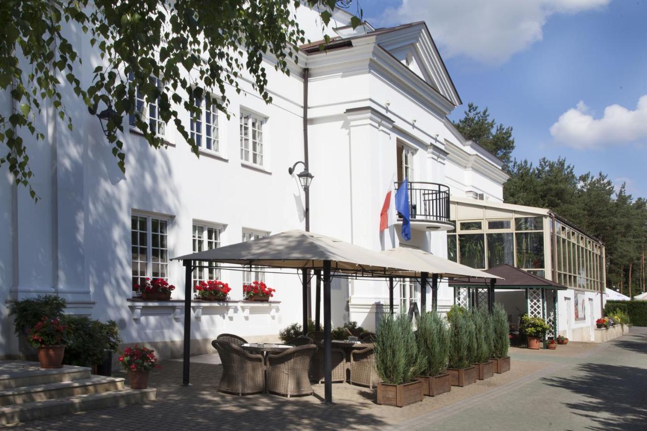 Klub Sosnowy Hotel Warsaw Luaran gambar